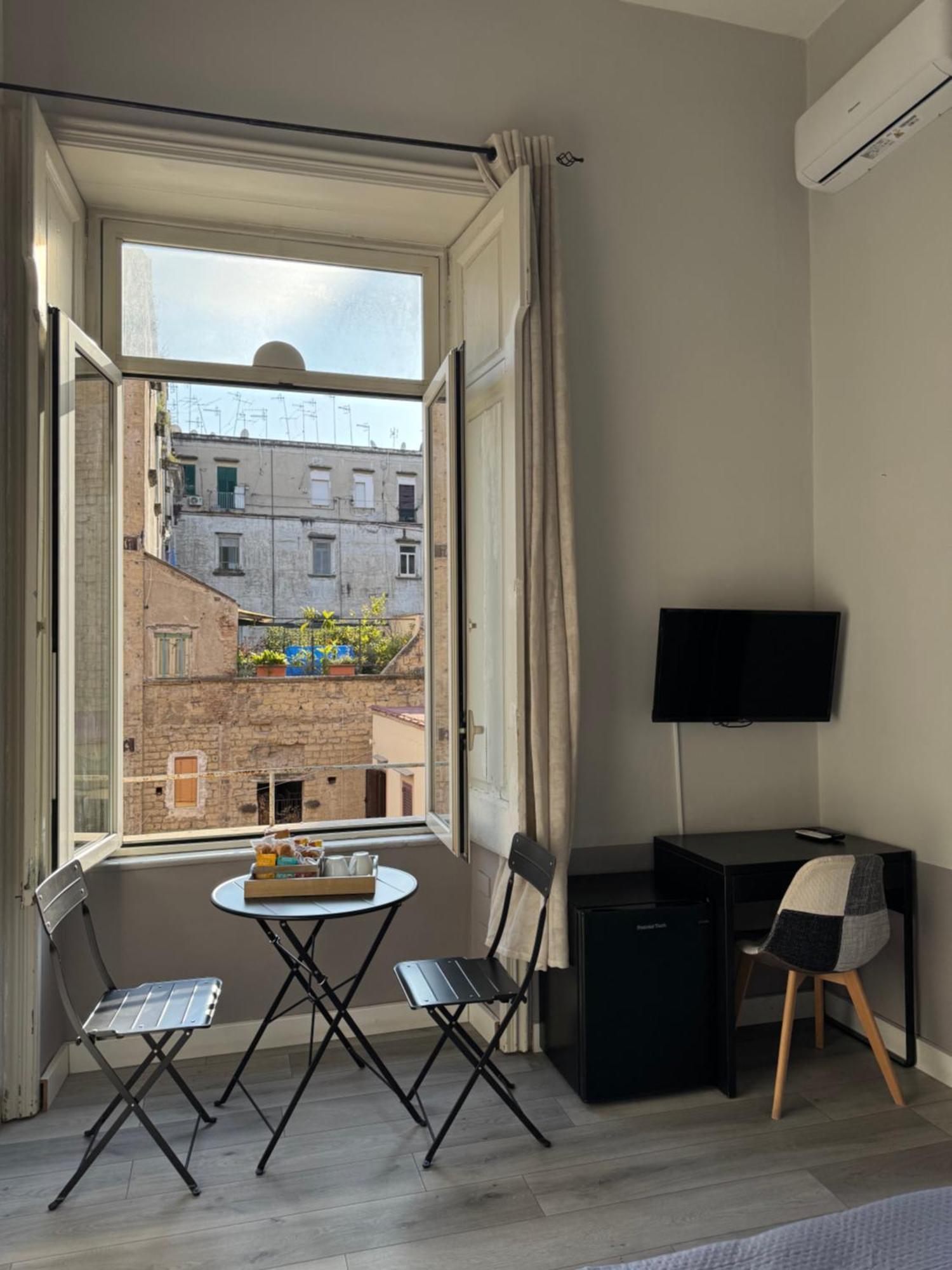 B&B San Ferdinando Napoli ภายนอก รูปภาพ