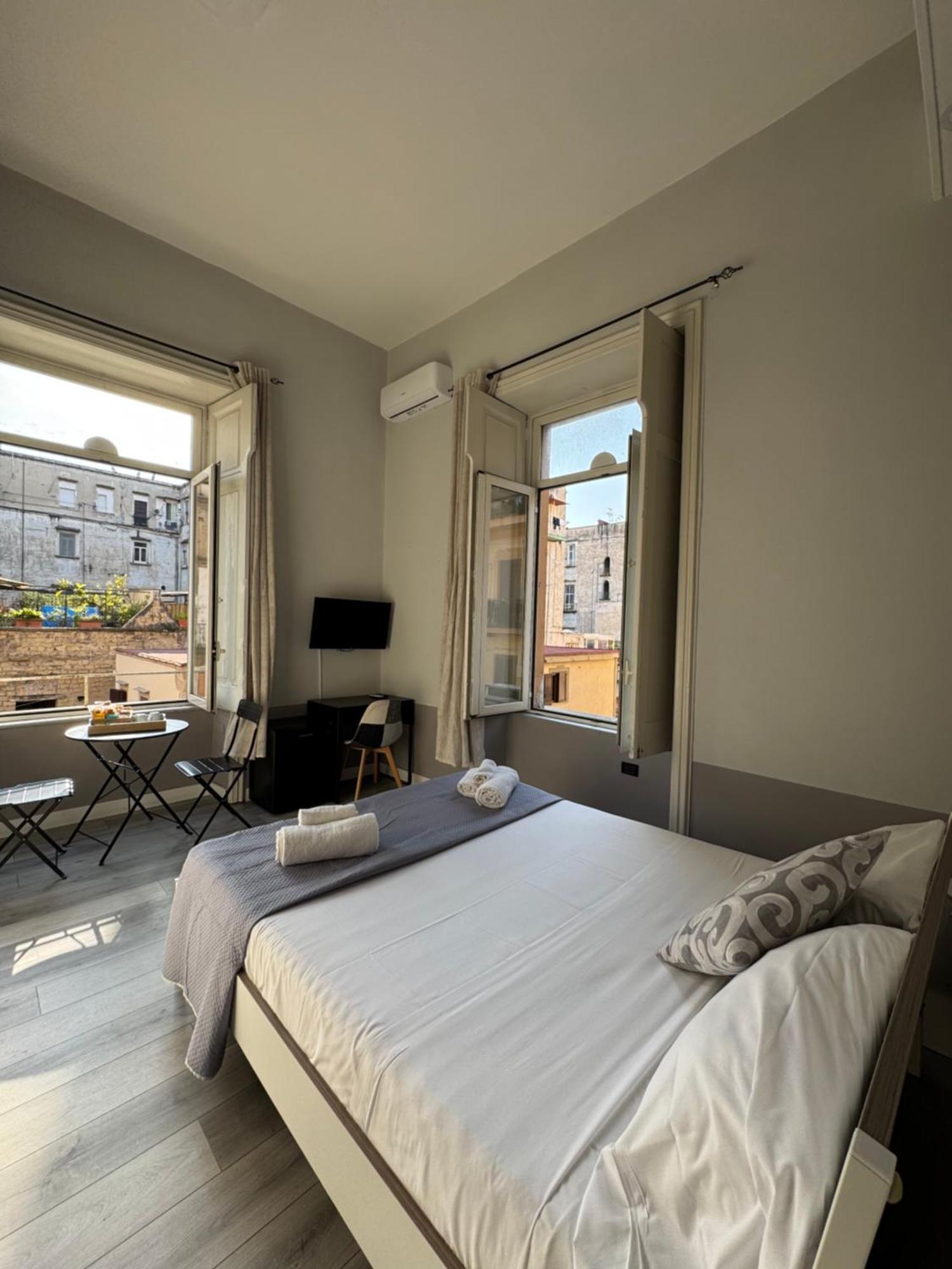B&B San Ferdinando Napoli ภายนอก รูปภาพ