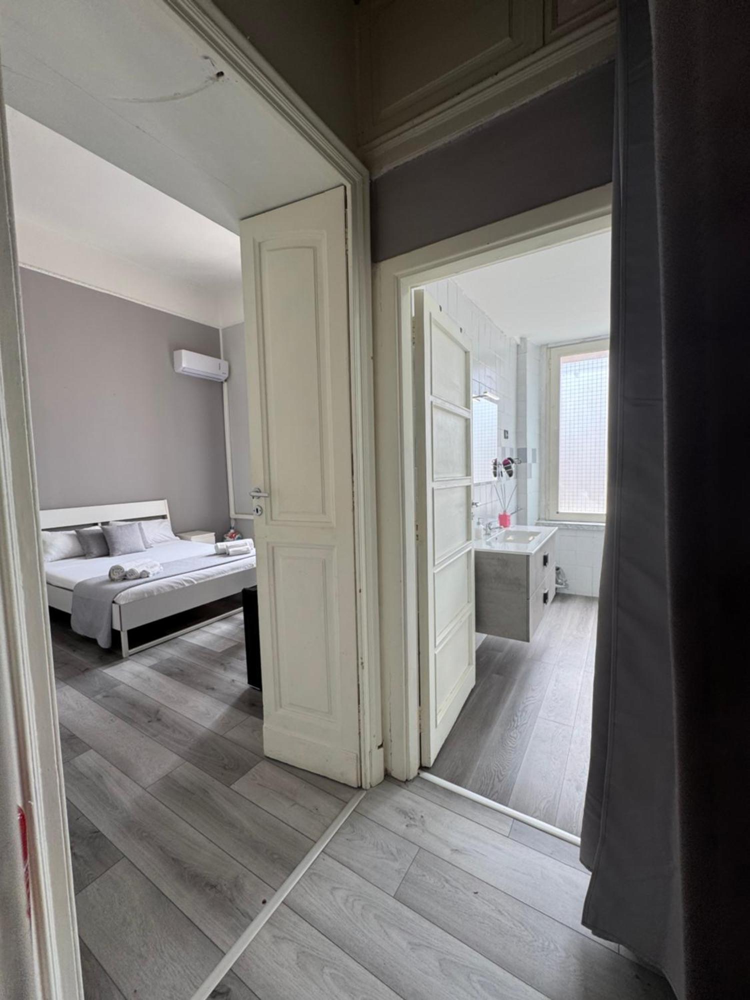 B&B San Ferdinando Napoli ภายนอก รูปภาพ