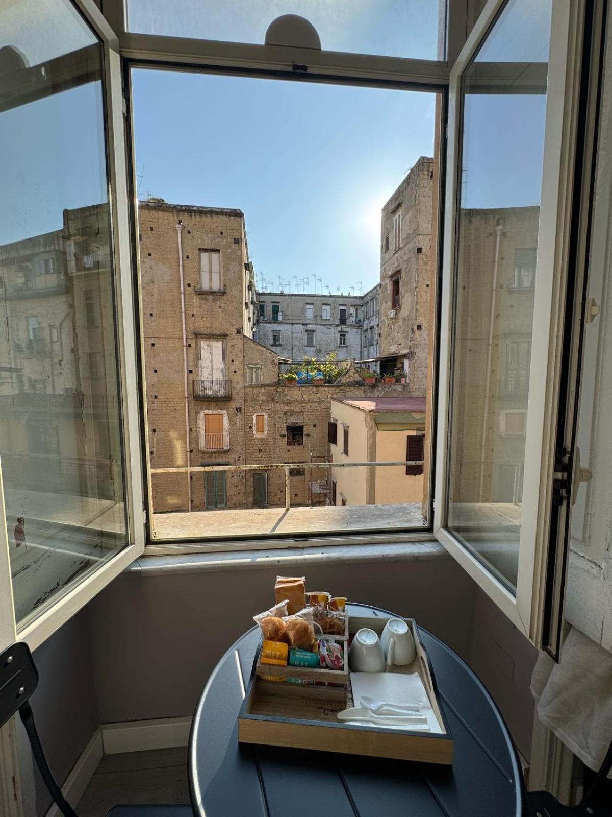 B&B San Ferdinando Napoli ภายนอก รูปภาพ